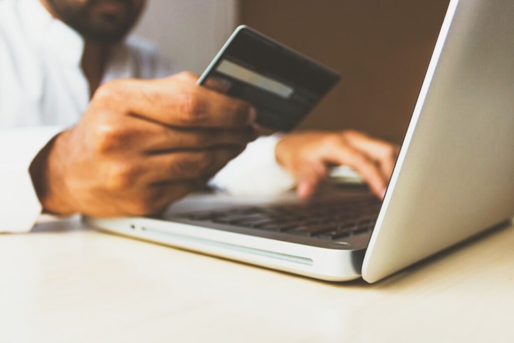 como funciona e commerce